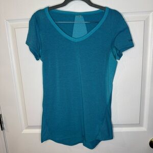 Marmot Women’s Outdoor Activewear V Neck Top Size Small Color Blue GUC